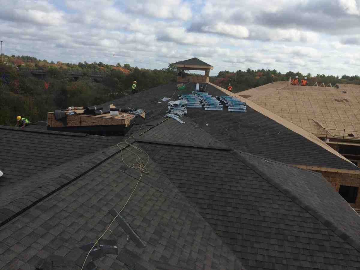 Seamless Solutions: Choosing a Roofing Contractor in Burlington Commercial Roofing